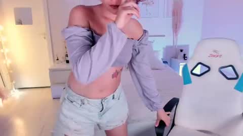 Zafina  Follow me  online show from July 14, 10:32 am