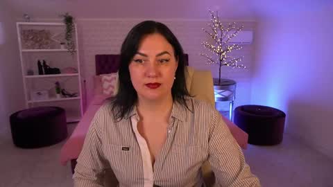 Zafiramoonn online show from May 12, 6:33 am
