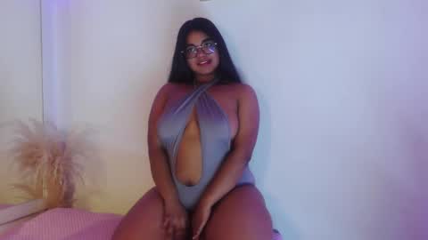 zafiro_evans online show from November 18, 8:45 pm