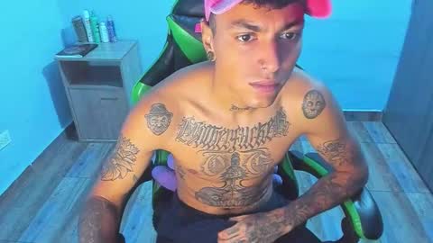 BiG Zafiro online show from December 17, 12:45 pm