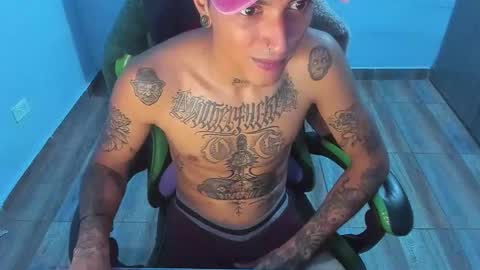 BiG Zafiro online show from November 26, 3:04 am