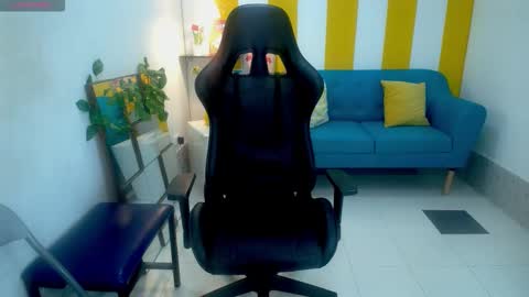 Zahira  online show from December 3, 5:46 pm