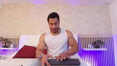 zanemaverick online show from December 17, 11:50 am