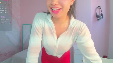 Snapshot of zarah_torres chatting on February 4, 3:04 pm Zarah  online show from February 4, 3:04 pm