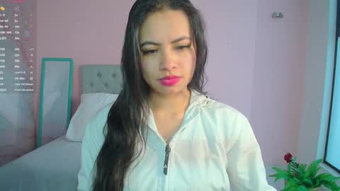 Snapshot of zarah_torres chatting on January 16, 6:27 pm Zarah  online show from January 16, 6:27 pm