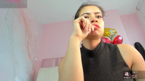 Snapshot of zarah_torres chatting on September 28, 5:33 pm Zarah  online show from September 28, 5:33 pm