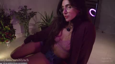 Miss Lynch   Next show  2911 online show from September 21, 1:42 am