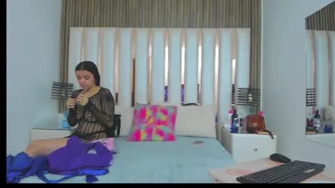 Zaraycox online show from November 3, 7:04 pm