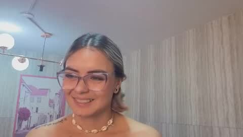 Isabella online show from June 1, 6:20 pm