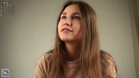 Emilia online show from October 3, 1:15 am