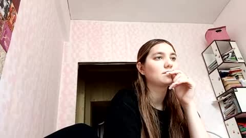 zeniabrossoit online show from April 28, 8:51 am