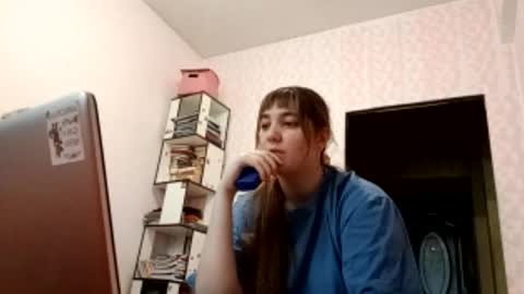 zeniabrossoit online show from May 17, 10:46 am