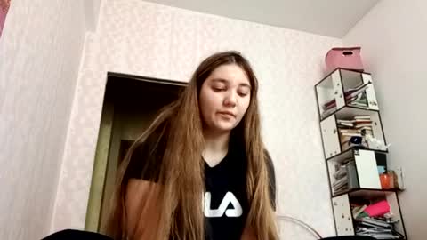 zeniabrossoit online show from May 10, 7:37 am