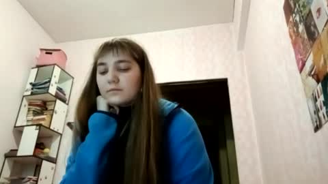 zeniabrossoit online show from May 21, 12:33 pm