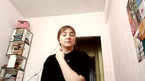 zeniabrossoit online show from May 23, 6:31 am