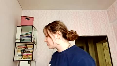 zeniabrossoit online show from May 16, 10:36 am
