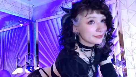    online show from February 19, 4:06 pm