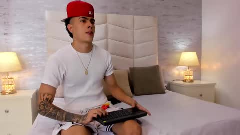 Sebas online show from October 7, 3:35 am