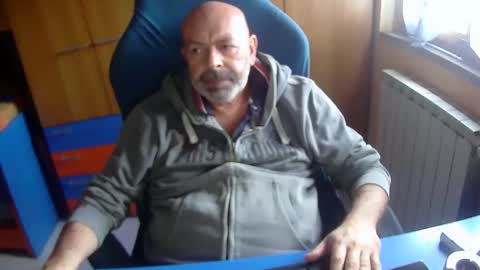 zeus58100 online show from October 27, 11:10 am