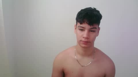 zeus_183 online show from December 2, 12:58 pm