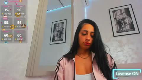 zeynepx online show from April 19, 3:51 am