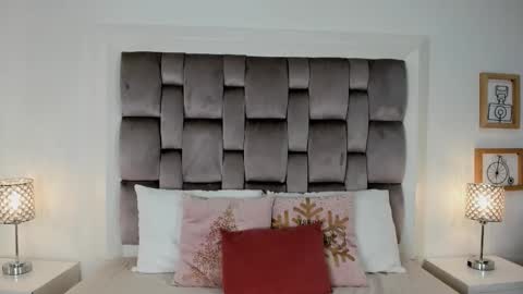 zharia_lux25 online show from March 7, 11:43 am