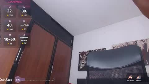 zhia  zeus online show from November 11, 8:00 pm