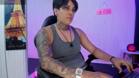 zhoestrong online show from June 2, 11:40 pm