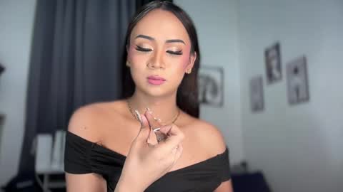 Zia online show from April 22, 3:19 pm