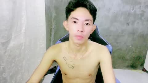 zian_smithx online show from April 26, 5:21 pm