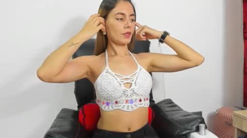 ziataylor online show from October 5, 1:47 am