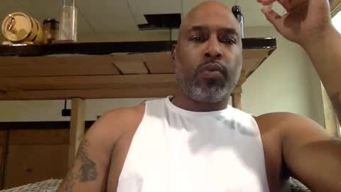 Snapshot of zionlion22 chatting on October 26, 7:57 pm zionlion22 online show from October 26, 7:57 pm