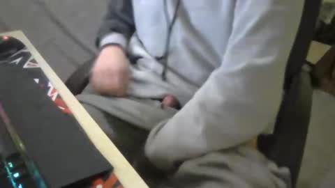 Snapshot of zkraston11 chatting on December 18, 7:15 am zkraston11 online show from December 18, 7:15 am