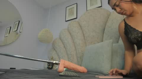 zoe_blosson online show from April 30, 2:16 am