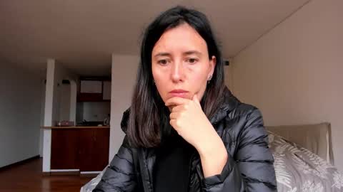 Snapshot of zoe_jeane_beker chatting on October 15, 7:47 pm ZOE online show from October 15, 7:47 pm