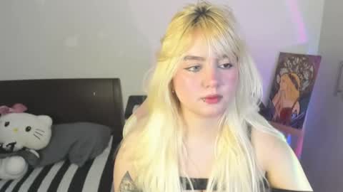 Snapshot of zoe_jhonson2 chatting on September 26, 7:22 pm zoe online show from September 26, 7:22 pm