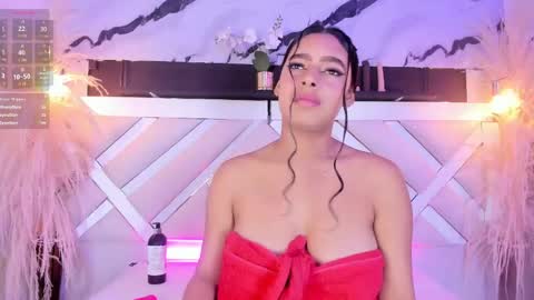 Zoey  online show from April 18, 11:38 pm