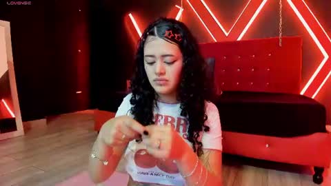 zoe  online show from July 20, 3:20 am