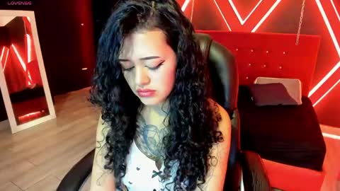 zoe  online show from May 24, 4:20 am