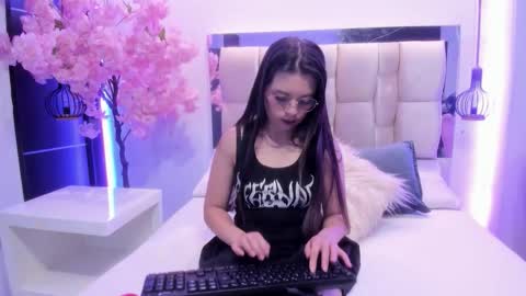 Zoe online show from November 15, 12:07 pm