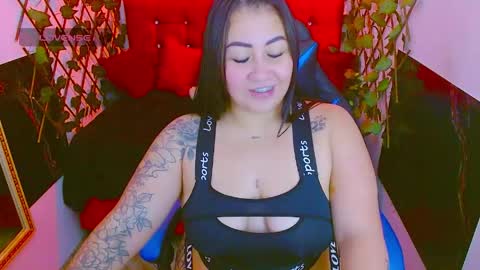 zoe_naughty22 online show from June 1, 12:01 am