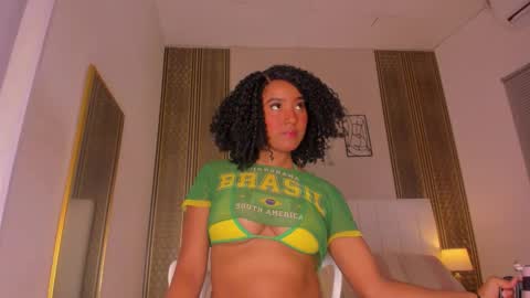 Hi guys i am Zoe  online show from February 20, 11:34 am