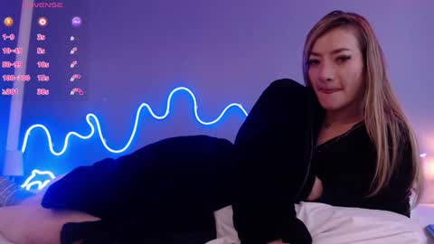 zoe online show from March 11, 9:45 am