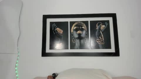 zoee online show from October 7, 3:13 am