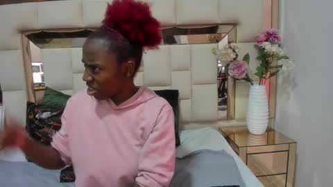 zoenovak online show from February 26, 2:05 pm