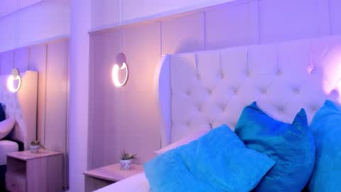 Zoes online show from September 10, 4:08 pm