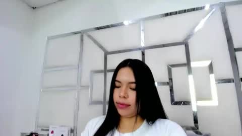 ZoeSwam online show from May 20, 1:28 pm