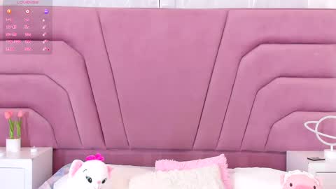 zoewillian online show from February 26, 9:09 pm