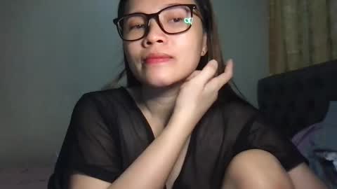 zoey_foryou online show from February 17, 11:02 am