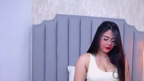 Zoey  Jayden online show from July 26, 1:30 pm